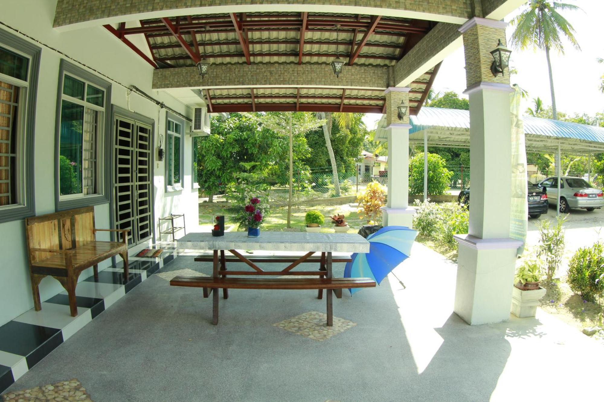 Twin Castle Homestay Kuala Pilah Exterior photo