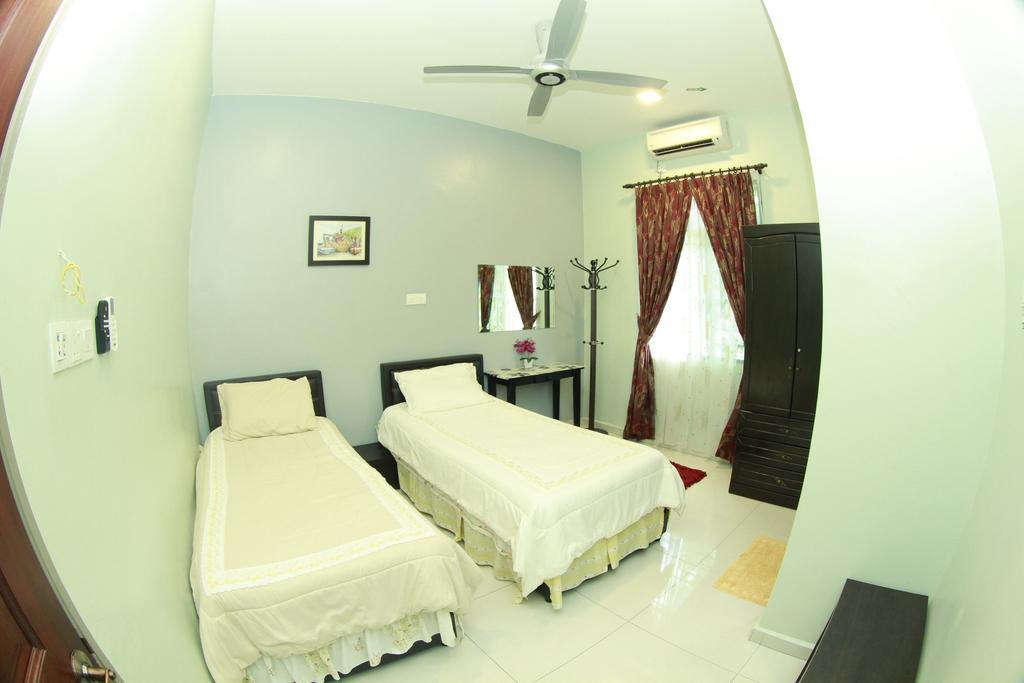 Twin Castle Homestay Kuala Pilah Exterior photo
