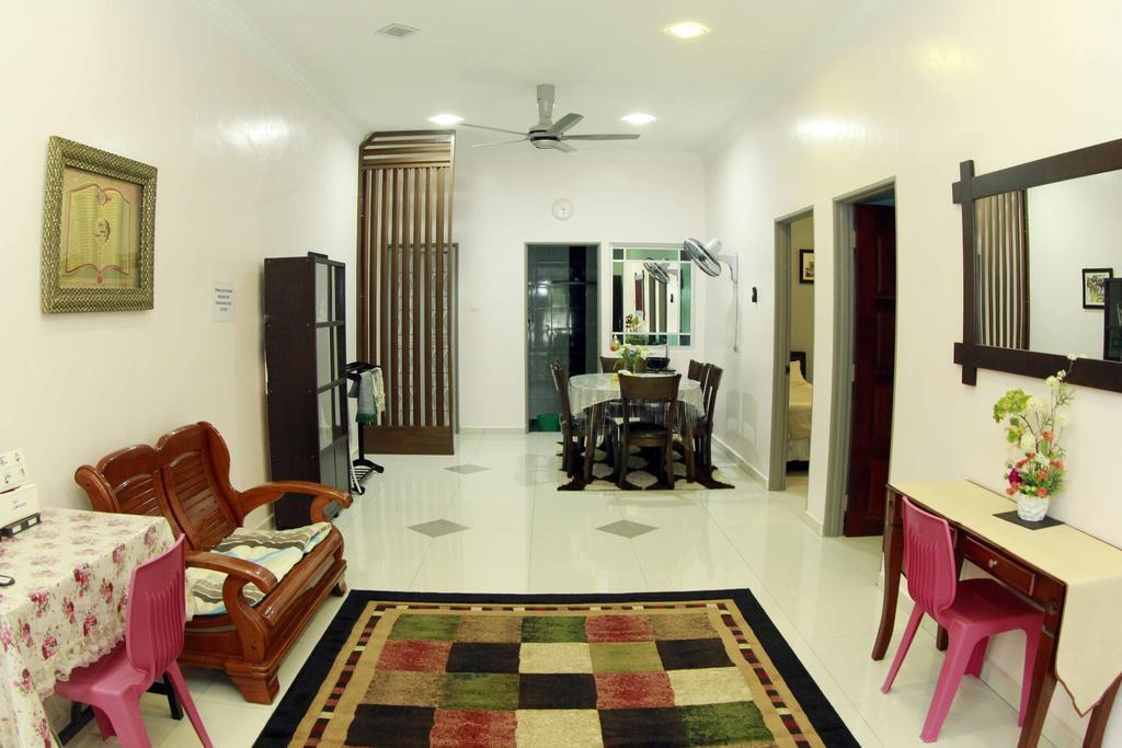 Twin Castle Homestay Kuala Pilah Exterior photo