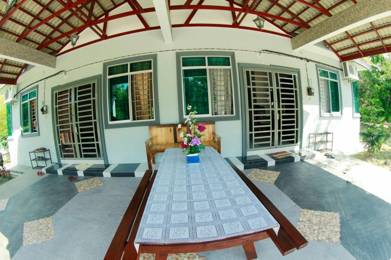 Twin Castle Homestay Kuala Pilah Exterior photo